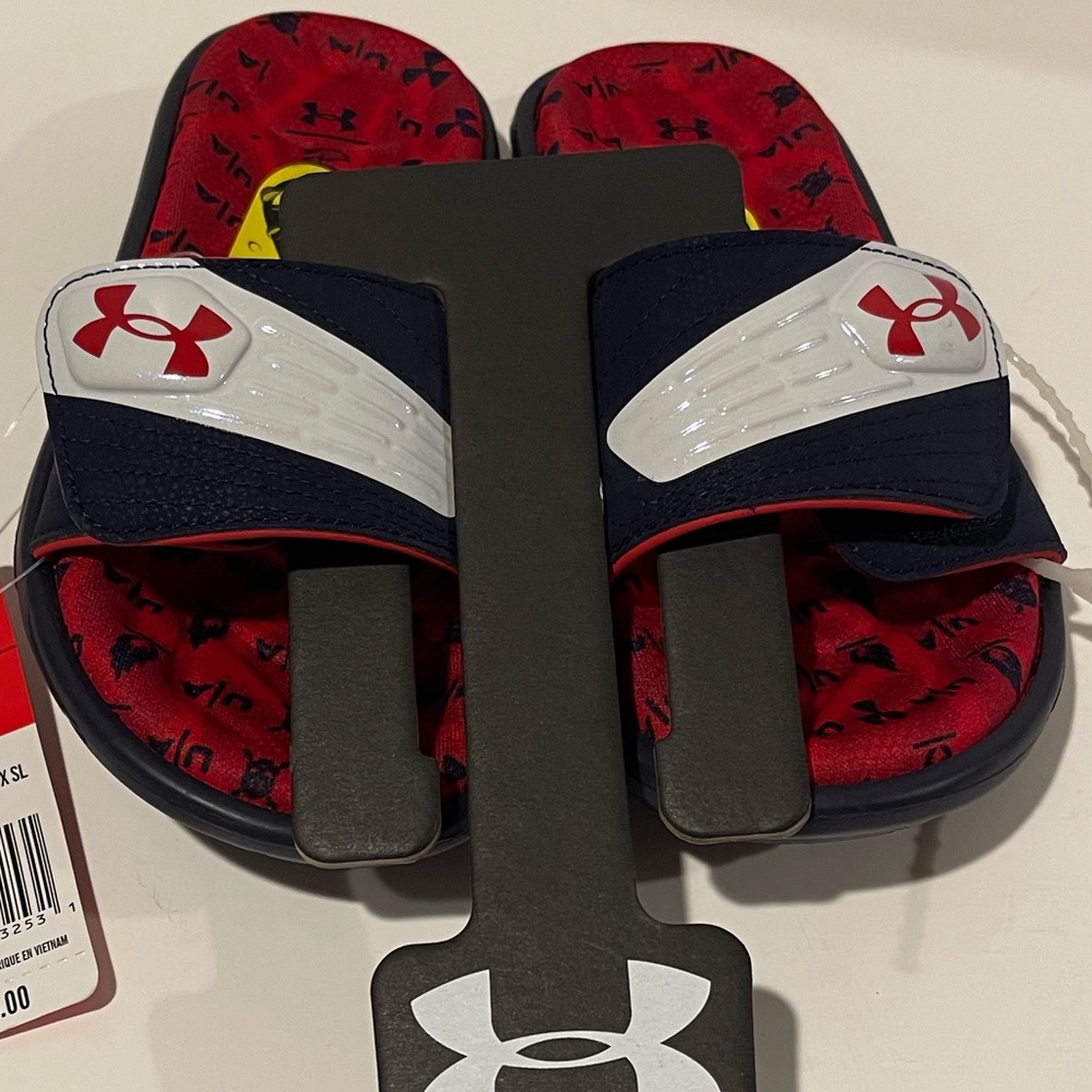 NWT Kid’s Under Armour Slides, Size 1